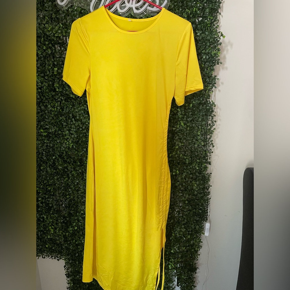 Oversized yellow dress